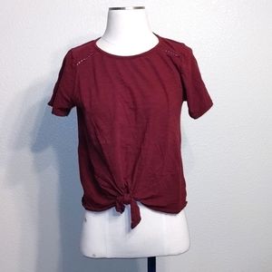 Maroon tie t-shirt